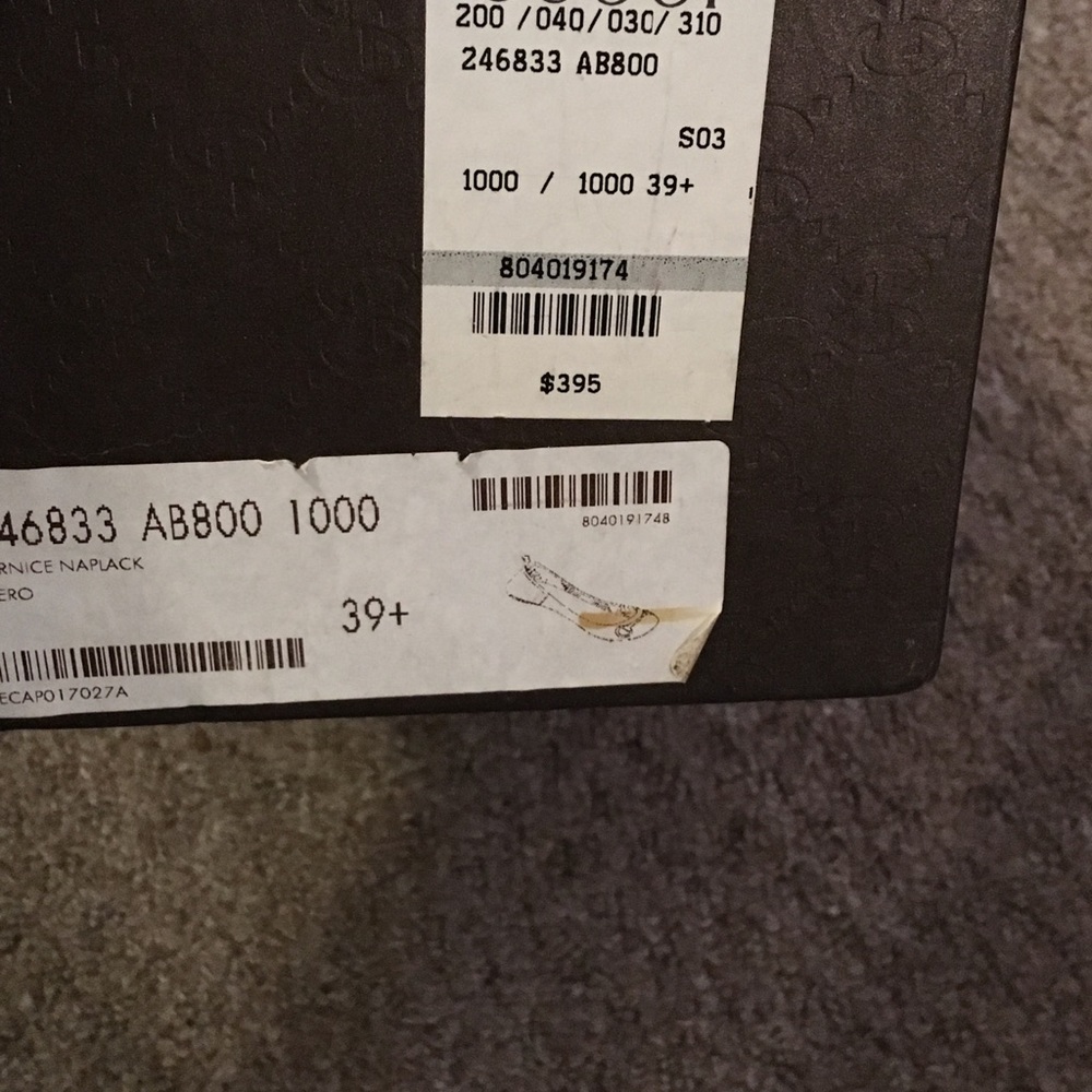 Authentic gucci flats - Picture 5 of 7